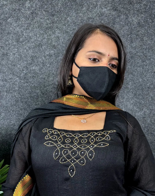 🖤🖤Kadhalar dhinam roja outfit recreation black hand work Gown with duppata🖤🖤