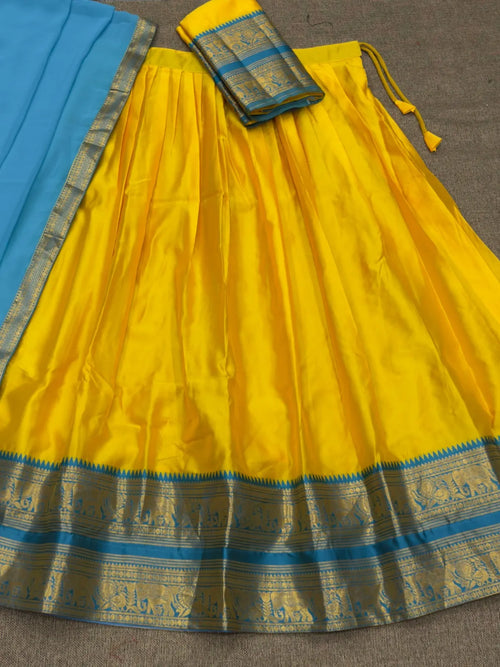 🌸🎉Ethnic Beautiful Kanjivaram Half-Saree Set😍🎉